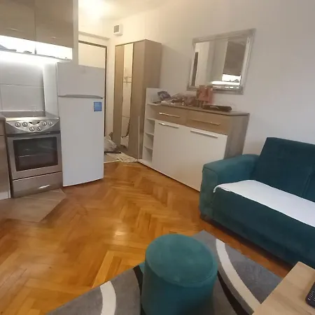 Apartament Apartman Adna